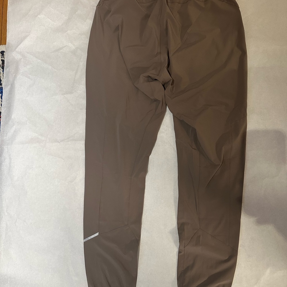 Alphalete Joggers - Picture 3 of 3